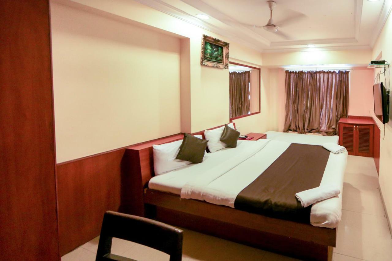 Lucky Hotel Goregaon Мумбаи Экстерьер фото