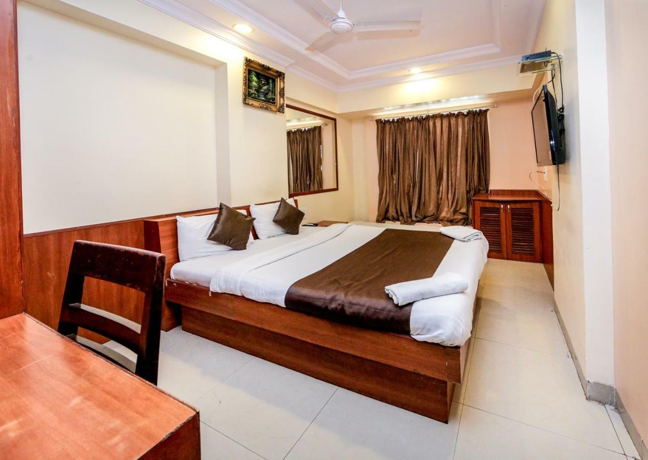 Lucky Hotel Goregaon Мумбаи Экстерьер фото