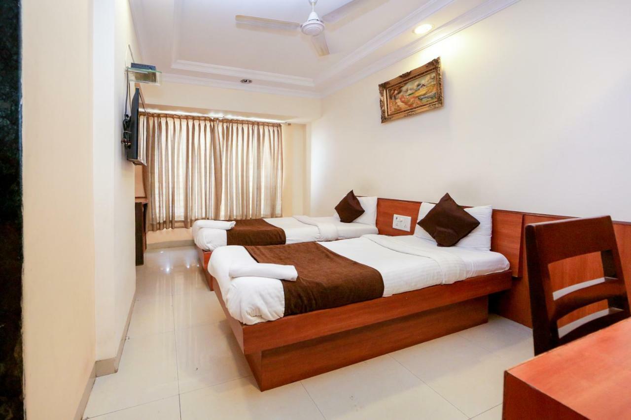 Lucky Hotel Goregaon Мумбаи Экстерьер фото
